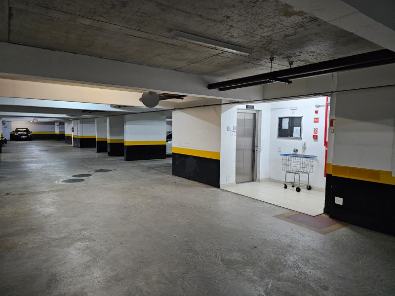 Apartamento à venda Quitaúna com 55m² e 2 quartos por R$ 410.000 - 1193473319-cond-garagem-inteerna-01.jpg