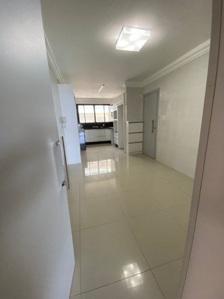 Apartamento à venda Centro com 241m² e 4 quartos por R$ 4.000.000 - 1553489452-img-20240216-wa0017.jpg
