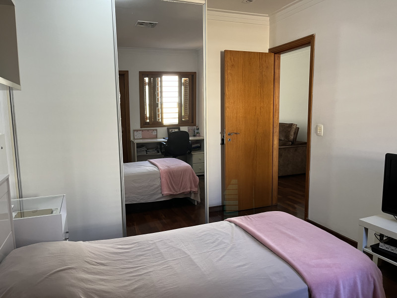 Casa à venda Cambuci com 183m² e 4 quartos por R$ 1.290.000 - 239962880-img-2767.jpeg