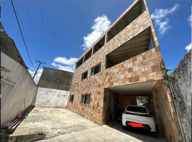 Casa à venda Torrões com 650m² e 4 quartos por R$ 850 - 961121468-6facd90b-8f56-473f-a23b-2c0e29741727.jpeg