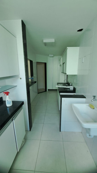 Cobertura à venda Braga com 165m² e 2 quartos por R$ 765.000 - 199137379-area-de-servico.jpeg
