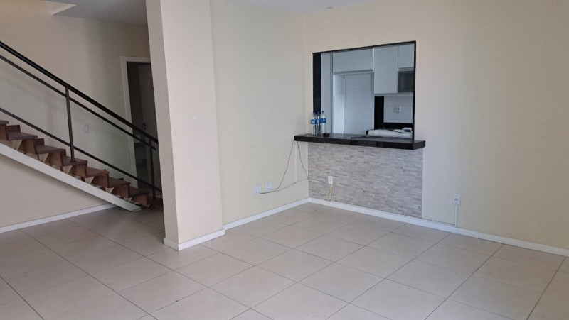 Cobertura à venda Braga com 165m² e 2 quartos por R$ 765.000 - 365923966-cozinha-americana.jpeg