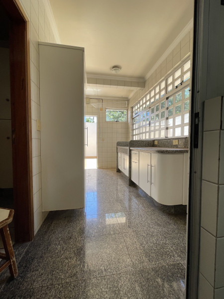 Casa à venda Conjunto Habitacional Inocente Vila Nova Jr com 448m² e 4 quartos por R$ 1.900.000 - 1125646454-cozinha-2.jpg