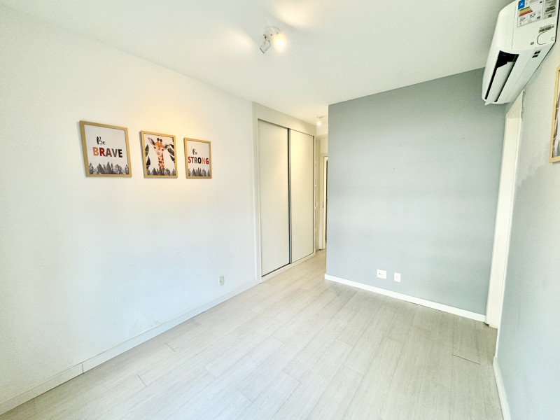 Apartamento à venda Campo Belo com 219m² e 3 quartos por R$ 3.390.000 - 1696855225-img-1902.jpeg