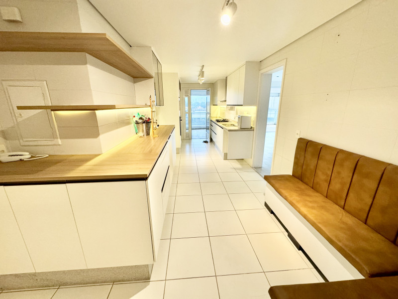 Apartamento à venda Campo Belo com 219m² e 3 quartos por R$ 3.390.000 - 520356329-img-1921.jpeg