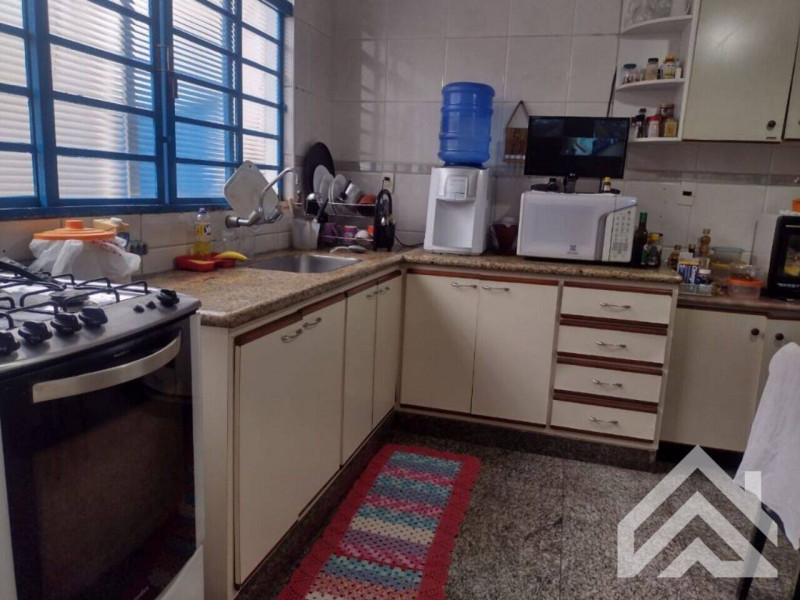 Casa à venda Jardim Claret com 300m² e 4 quartos por R$ 750.000 - 1921722626-cozinha-4.jpg