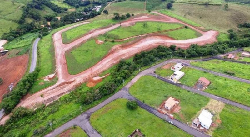 Terreno à venda Centro com 200m² e 1 quarto por R$ 55.000 - 1453992334-whatsapp-image-2024-02-21-at-08.jpeg
