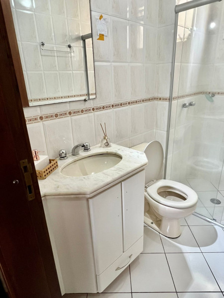 Apartamento à venda Mossunguê com 65m² e 3 quartos por R$ 585.000 - 1032578011-06-banheiro-social-02.jpeg