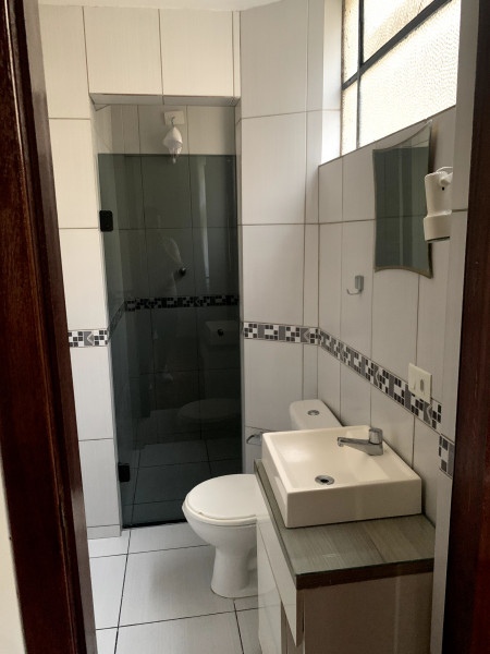 Apartamento à venda Rebouças com 91m² e 3 quartos por R$ 380.000 - 2028466834-10-bwc-suite.jpg