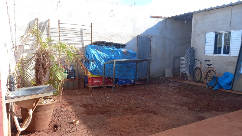 Comercial à venda Centro com 200m² e 1 quarto por R$ 250.000 - 228857573-casa-fundo-3.jpeg