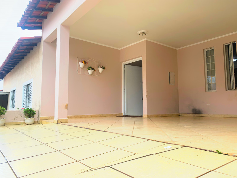 Casa à venda Campo Grande com 312m² e 3 quartos por R$ 900.000 - 332249922-enlight1511.jpeg
