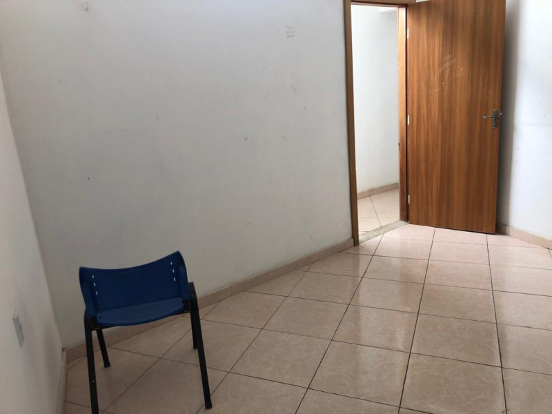 Comercial para alugar Centro com 22m² e 1 quarto por R$ 850 - 1582958514-7ff035a6-6acf-446e-a423-32f5a6129c64.jpeg