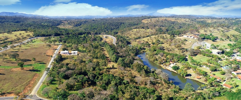 Terreno à venda Centro com 1000m² e 1 quarto por R$ 180.000 - 299975271-vistaaerea.jpeg