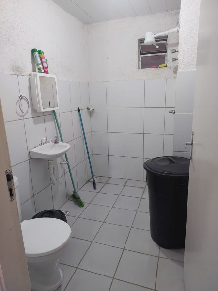 Comercial à venda Centro com 96m² e 1 quarto por R$ 150.000 - 882584245-1000007615.jpg