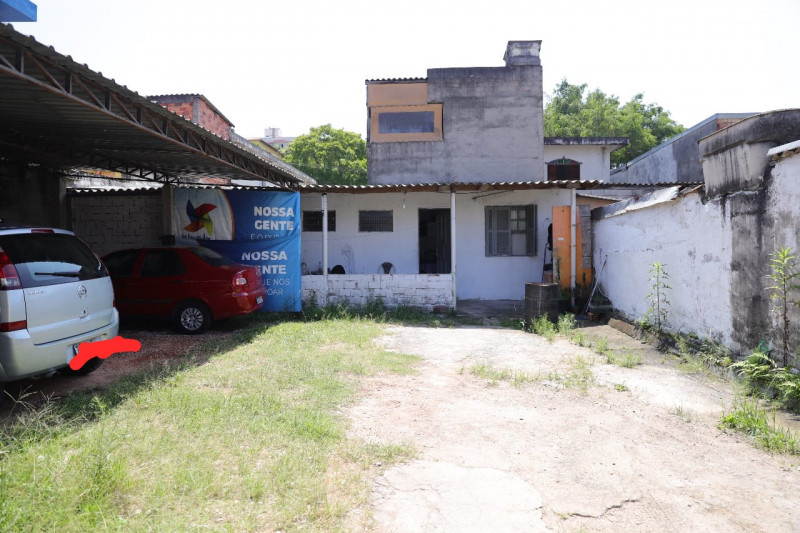 Terreno à venda Jardim Regis com 270m² e 1 quarto por R$ 350.000 - 679799382-img-20240227-wa0000.jpg