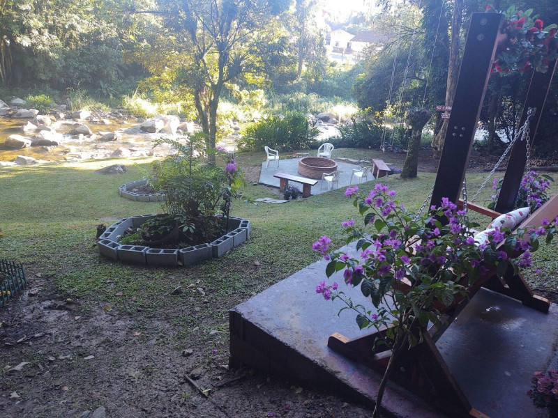 Sítio à venda Progresso com 5536m² e 2 quartos por R$ 800.000 - 904523277-quintal-lindo.jpg