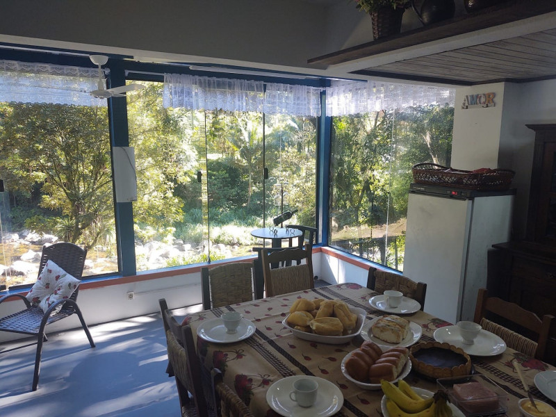 Sítio à venda Progresso com 5536m² e 2 quartos por R$ 800.000 - 915048304-cozinha-com-vista.jpg