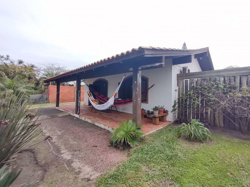 Casa à venda Atlantida com 162m² e 3 quartos por R$ 79.900.000 - 1203535524-img-20231017-wa0011.jpg