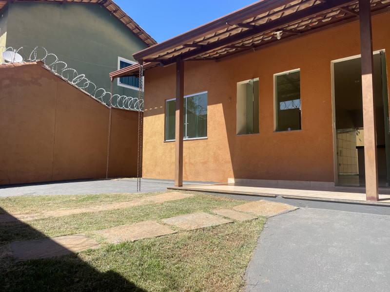 Casa à venda Floresta Encantada com 60m² e 2 quartos por R$ 220.000 - 1452836846-img-4654.jpeg