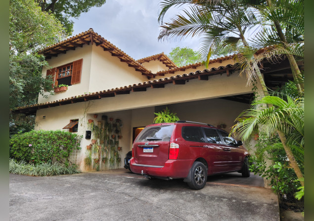 imóvel com 185m²