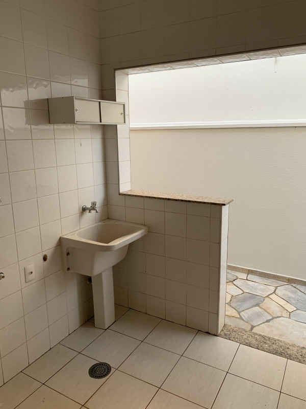 Casa à venda Ribeirânia com 250m² e 4 quartos por R$ 830.000 - 1640479557-img-5997.jpeg