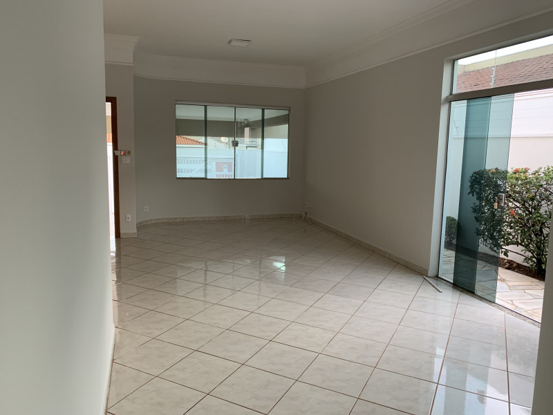 Casa à venda Ribeirânia com 250m² e 4 quartos por R$ 830.000 - 349161572-img-5966.jpeg