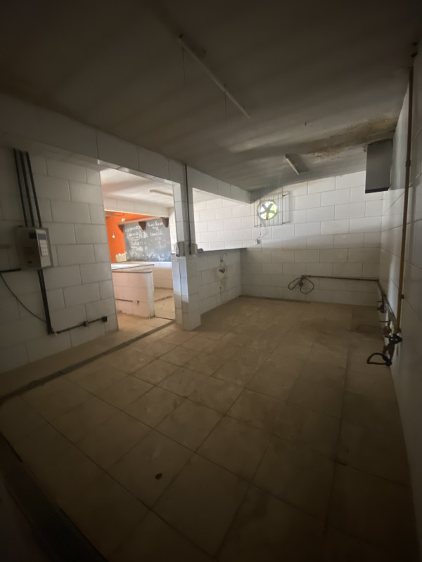 Comercial para alugar Engenho do Mato com 500m² e 0 quartos por R$ 8.000 - 2059790816-img-1051.jpeg