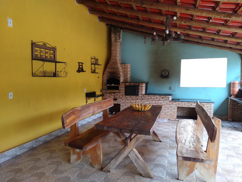 Sítio à venda Centro com 1000m² e 4 quartos por R$ 750.000 - 2063911234-img-20240115-151801333.jpg