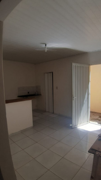 Casa à venda Centro com 125m² e 2 quartos por R$ 160.000 - 1947925960-whatsapp-image-2024-03-02-at-10.jpeg