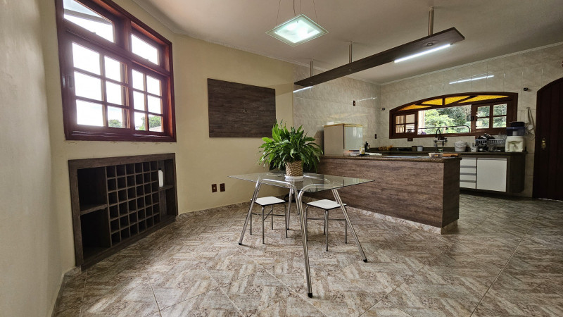 Casa à venda Centro com 383m² e 3 quartos por R$ 1.280.000 - 1047574704-whatsapp-image-2024-03-04-at-13.jpeg