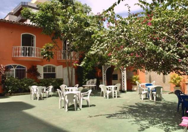 imóvel com 373m²