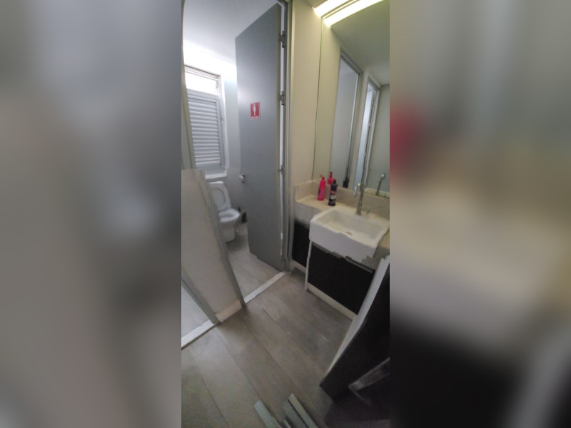 Comercial à venda República com 161m² e 1 quarto por R$ 580.000 - foto-12-dois-banheiros-internos.jpg