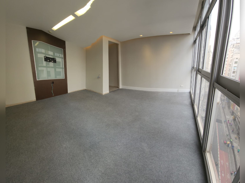 Comercial à venda República com 161m² e 1 quarto por R$ 580.000 - foto-6-a-sala-work-2-visao-dos-fundos-para-porta.jpg