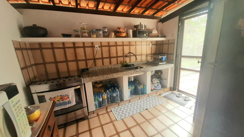 Casa de condomínio à venda Centro com 1200m² e 6 quartos por R$ 690.000 - 1510321874-cozinha-casa-principal.jpeg