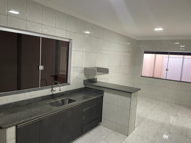 Casa à venda Alto Umuarama com 260m² e 3 quartos por R$ 650.000 - 1673174280-1000004231.jpg