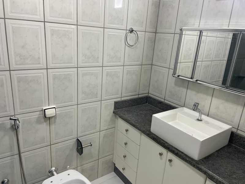 Casa à venda Alto Umuarama com 260m² e 3 quartos por R$ 650.000 - 651128357-1000004261.jpg