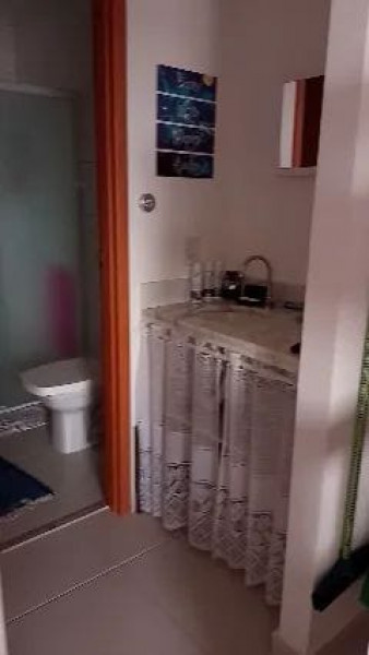 Kitnet para alugar Centro com 28m² e 1 quarto por R$ 85.000 - 1729586978-banheiro.jpg