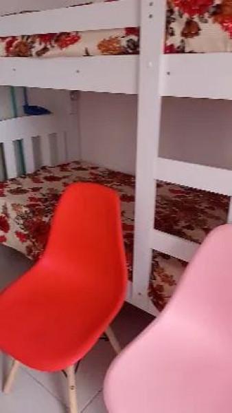 Kitnet para alugar Centro com 28m² e 1 quarto por R$ 85.000 - 1804295067-2beliche-cadeiras.jpg