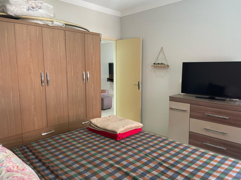 Apartamento à venda Parque Enseada com 69m² e 2 quartos por R$ 300.000 - 442919003-dorm-1-1.jpg