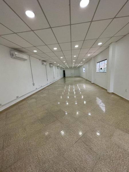 Comercial para alugar Centro com 200m² e 0 quartos por R$ 12.000 - 1241831309-whatsapp-image-2024-03-09-at-22.jpeg