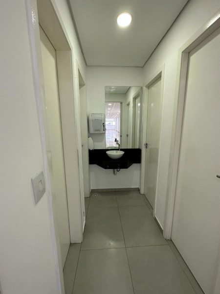 Comercial para alugar Centro com 200m² e 0 quartos por R$ 12.000 - 1287169256-whatsapp-image-2024-03-09-at-22.jpeg