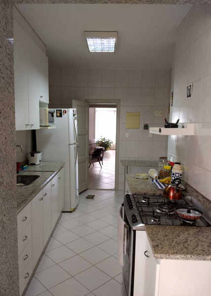 Apartamento à venda Copacabana com 148m² e 3 quartos por R$ 1.150.000 - 2067796916-cozinha.jpg