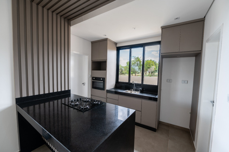 Casa de condomínio à venda RIVIERA DE SANTA CRISTINA III com 190m² e 3 quartos por R$ 800.000 - 415029162-whatsapp-image-2024-03-10-at-19.jpeg