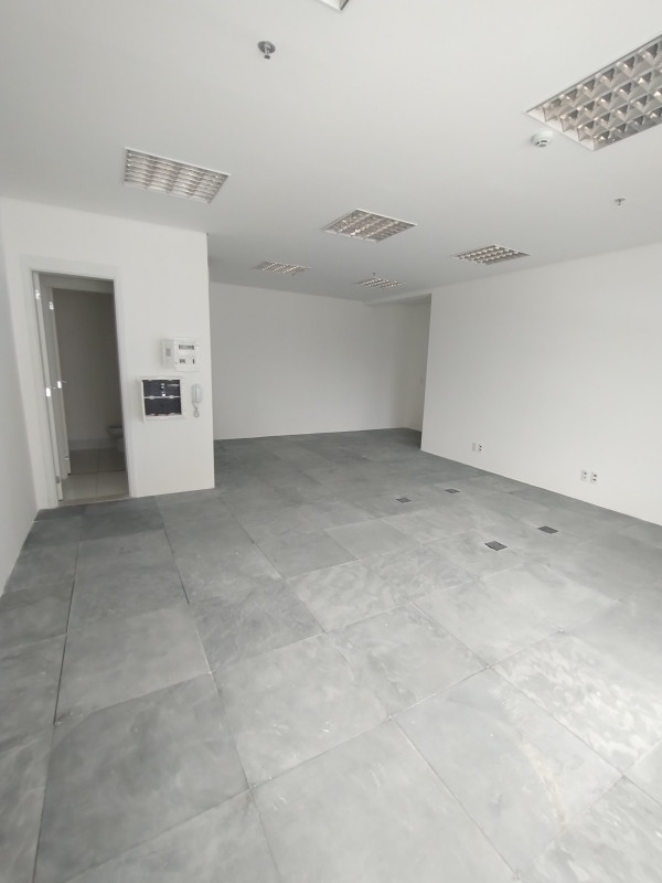 Comercial para alugar Alphaville Centro Industrial e Empresarial/Alphaville. com 50m² e 0 quartos por R$ 2.900 - 354596476-img-20240306-122416344.jpg