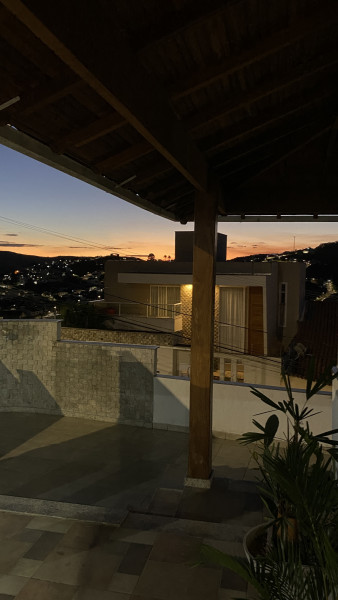 Casa à venda Quintas das Avenidas com 350m² e 5 quartos por R$ 1.400.000 - 1105092431-0f33a014-1d77-4d38-b951-f803394c5046.jpeg