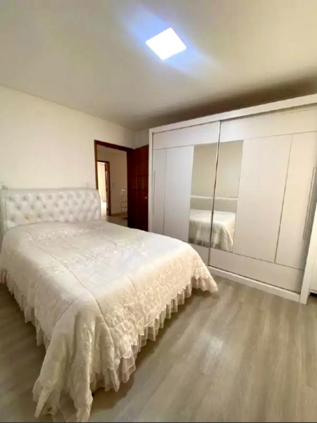 Casa à venda Quintas das Avenidas com 350m² e 5 quartos por R$ 1.400.000 - 1129956125-c5f4f7f9-5b80-4c5b-8faa-c702a4faea30.jpeg