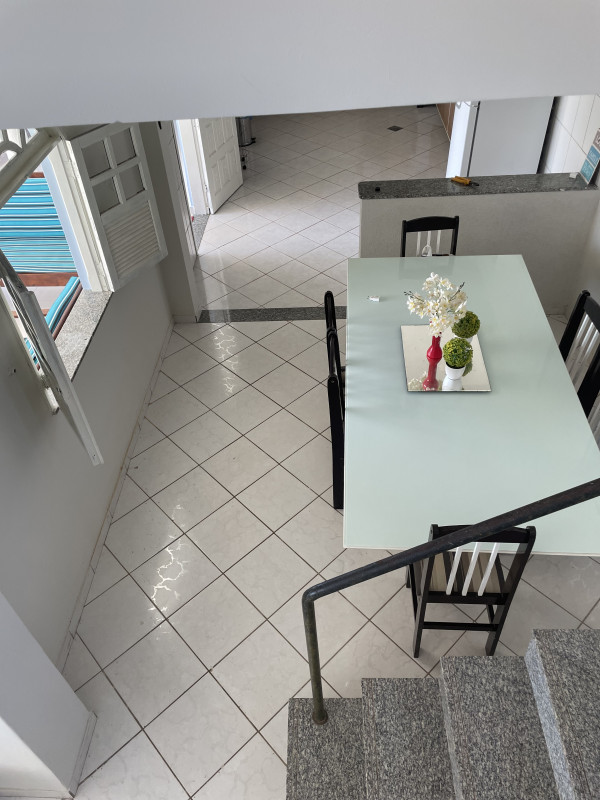 Casa de condomínio à venda Centro com 210m² e 4 quartos por R$ 900.000 - 1994937062-043b5ee8-bf86-4026-9693-0cc0f25ff97e.jpeg