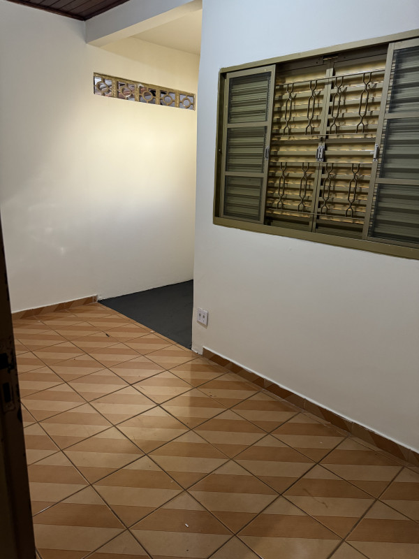 Casa à venda Conjunto Habitacional Jardim das Palmeiras com 162m² e 3 quartos por R$ 215 - 1340656261-img-7178.jpeg