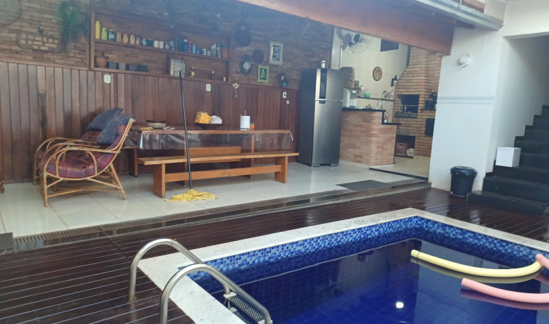 Casa para alugar Centro com 281m² e 4 quartos por R$ 0 - 1085435245-20240212-183228.jpg