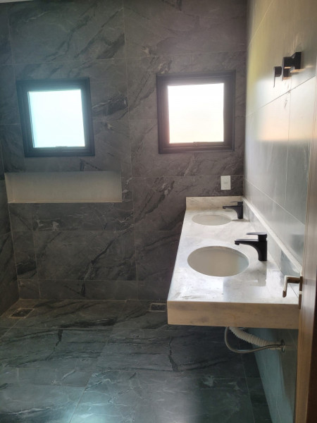 Casa de condomínio à venda Jardins Bolonha com 214m² e 4 quartos por R$ 1.500.000 - 1653780009-efc7941b-aa28-416a-95d5-454c56ec2cab.jpg